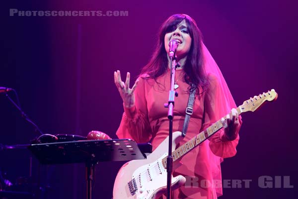 BAT FOR LASHES - 2016-10-28 - PARIS - Grande Halle de La Villette - 